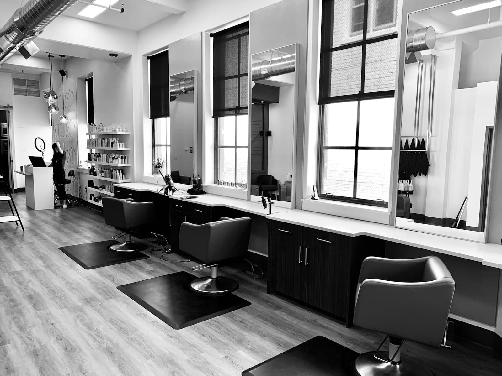 GlowCut Salon